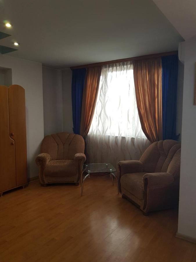Apartment-14 In The Center Of 예레반 외부 사진